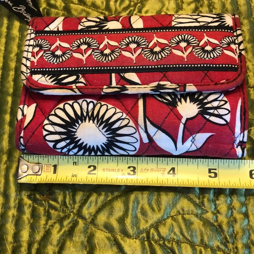 Vera Bradley Red & Black paisley wallet - Picture 11 of 11